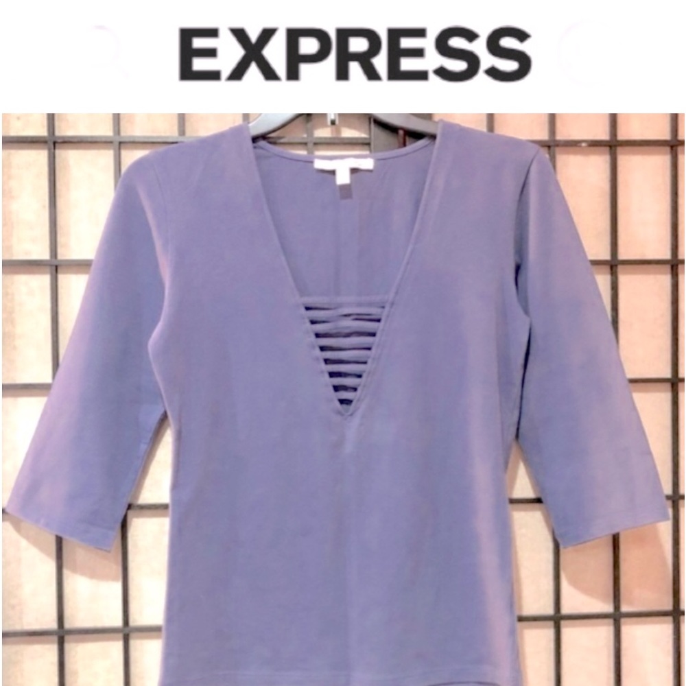 EXPRESS ONE ELEVEN strappy cleavage vneck tee 3/4 sleeve sizeM excellent cond